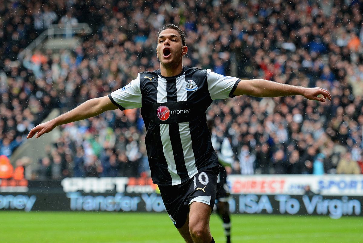 🥲 Hatem Ben Arfa playing against an English team again…

🔥 𝑻𝒉𝒆 𝒔𝒕𝒓𝒆𝒆𝒕𝒔 𝒘𝒐𝒏'𝒕 𝒇𝒐𝒓𝒈𝒆𝒕.