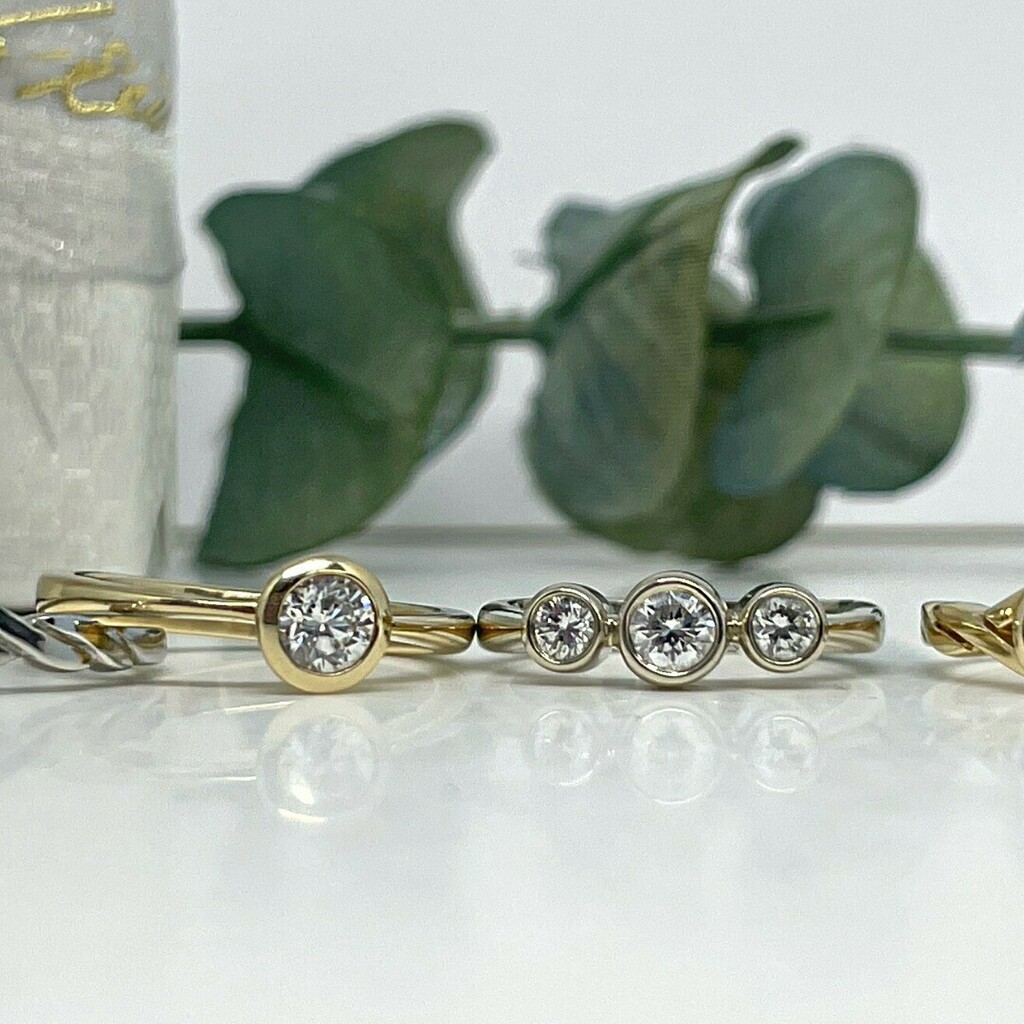 SheilaFleetSFJ's tweet image. One diamond or three, which ring would you choose? 💍

#sheilafleet #sheilafleetjewellery #orkney #scotland #madeinorkney #madeinscotland #orkneyjewellery #jewelleryworkshop #jewellery #enamelledjewellery #silverjewellery #goldjewellery #scottishjewel… instagr.am/p/CaSzvMutVxO/