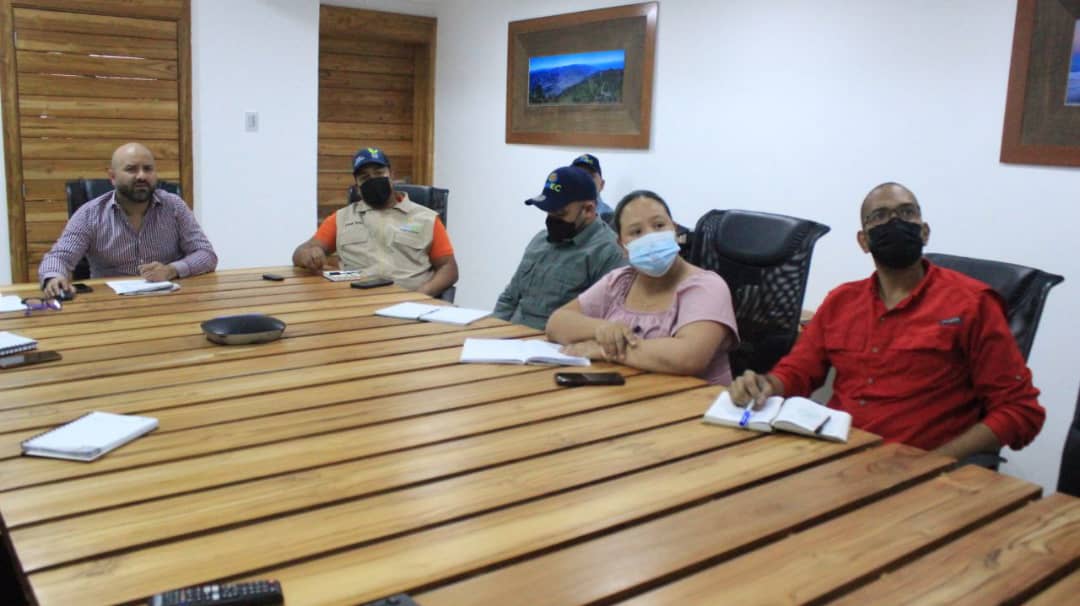 #Minec || Desde nuestras instalaciones se llevó a cabo una videoconferencia donde participaron los directores de las Unidades Territoriales Ecosocialistas (Utec) de Venezuela, con el objetivo de realizar la conformación conjunta del Congreso Nacional de los Servicios Públicos.