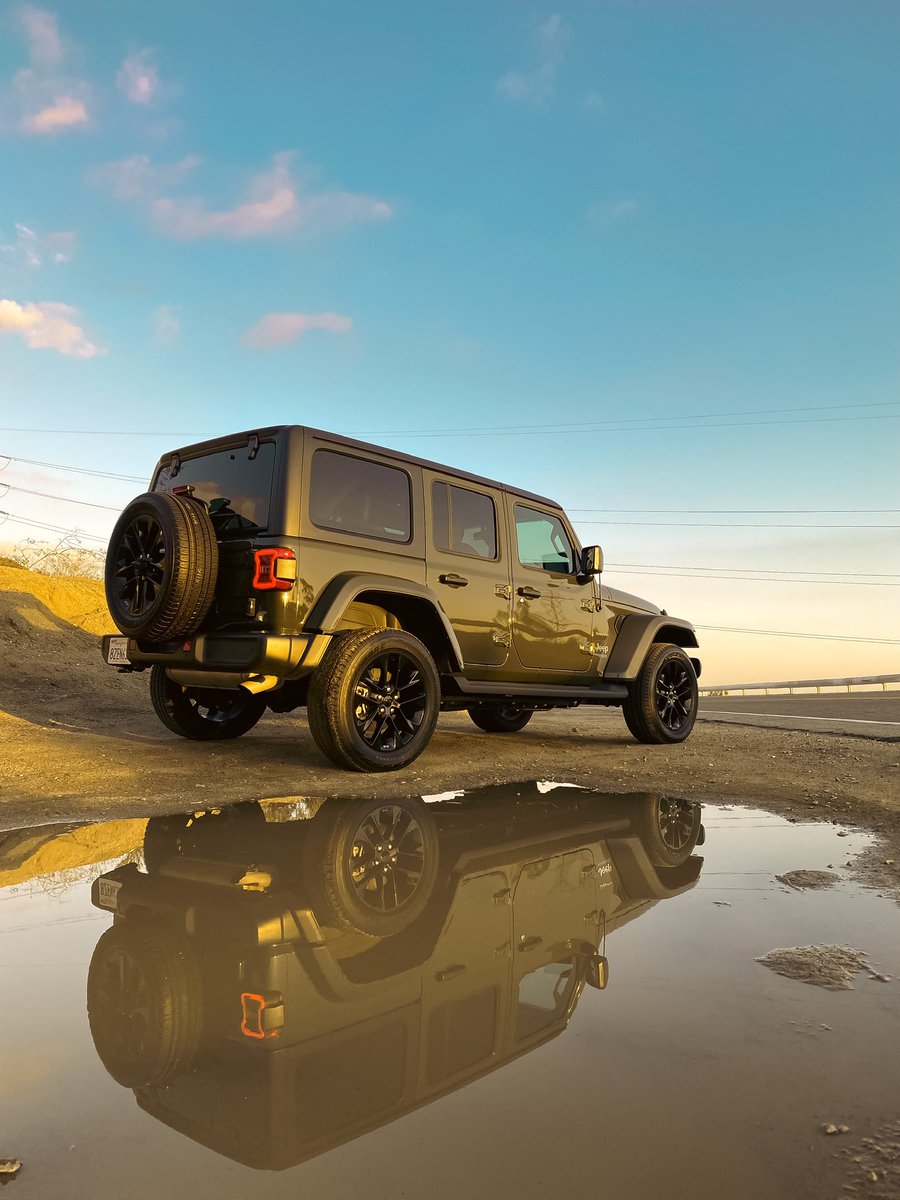KinfolkVisuals's tweet photo. Twitter ! I started my own car rental business using @turo in the Southern California area  please RT #RT #TURO #business  #entrepreneur  

https://t.co/OY3esysy4P https://t.co/BpCDpE6hwB