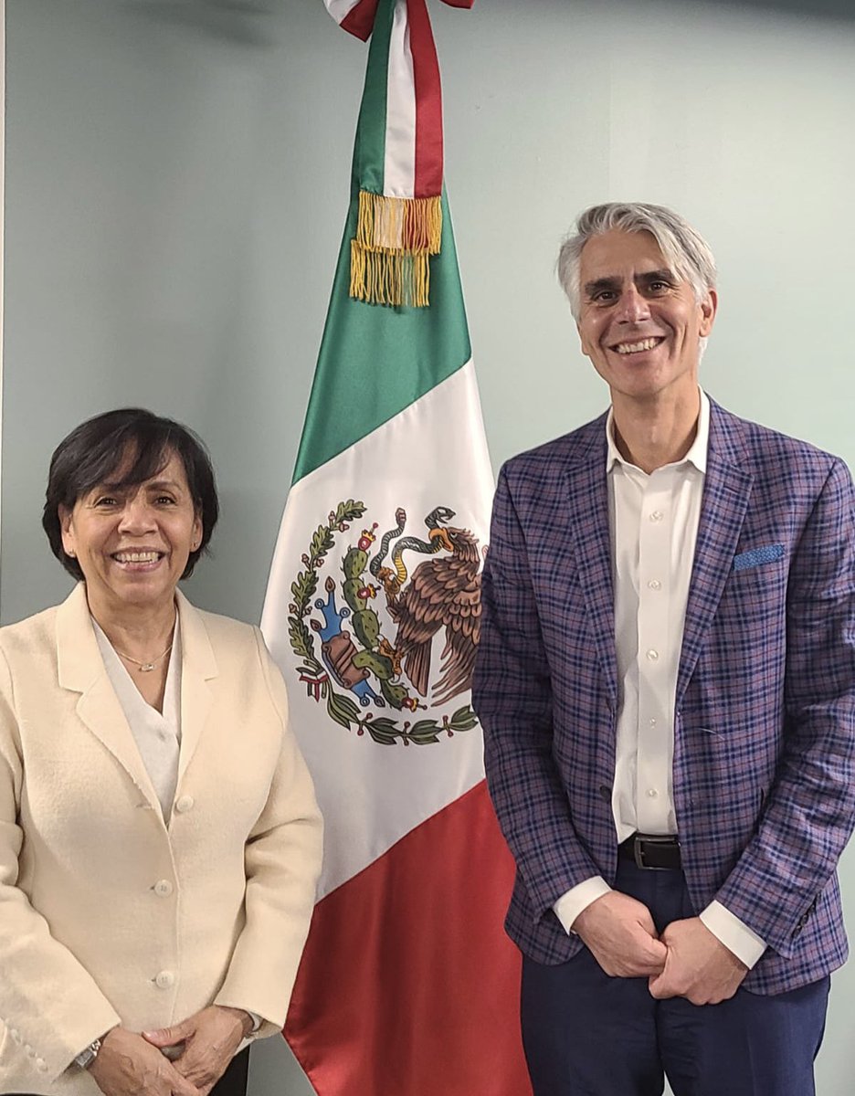 Thanks to @TomStritikus President of Fort Lewis College @FLCDurango for visiting @ConsulMexDen Looking forward to establish collaboration on education issues and #IMEBECAS @IME_SRE Expanding our programs to the Durango region