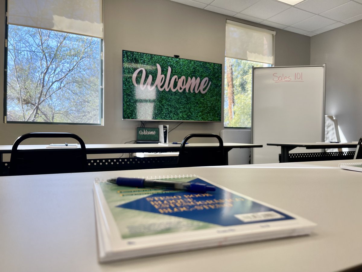 SpokeCoworking's tweet photo. Which space will you be utilizing today - our professional #boardroom, cozy #lounge, classroom-styled #flexroom, or the #cafe?
Doesn't matter the occasion, we are fully-equipped for you!
Schedule your #tour today at https://t.co/qZD8q38EUE ✨
#coworking #tucsonsmallbiz https://t.co/zKzGYXjEch