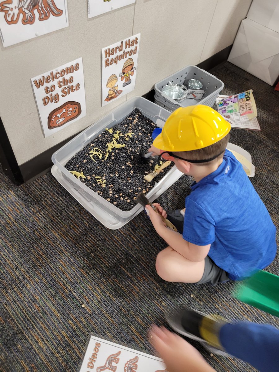 Becky Aleman tweet media