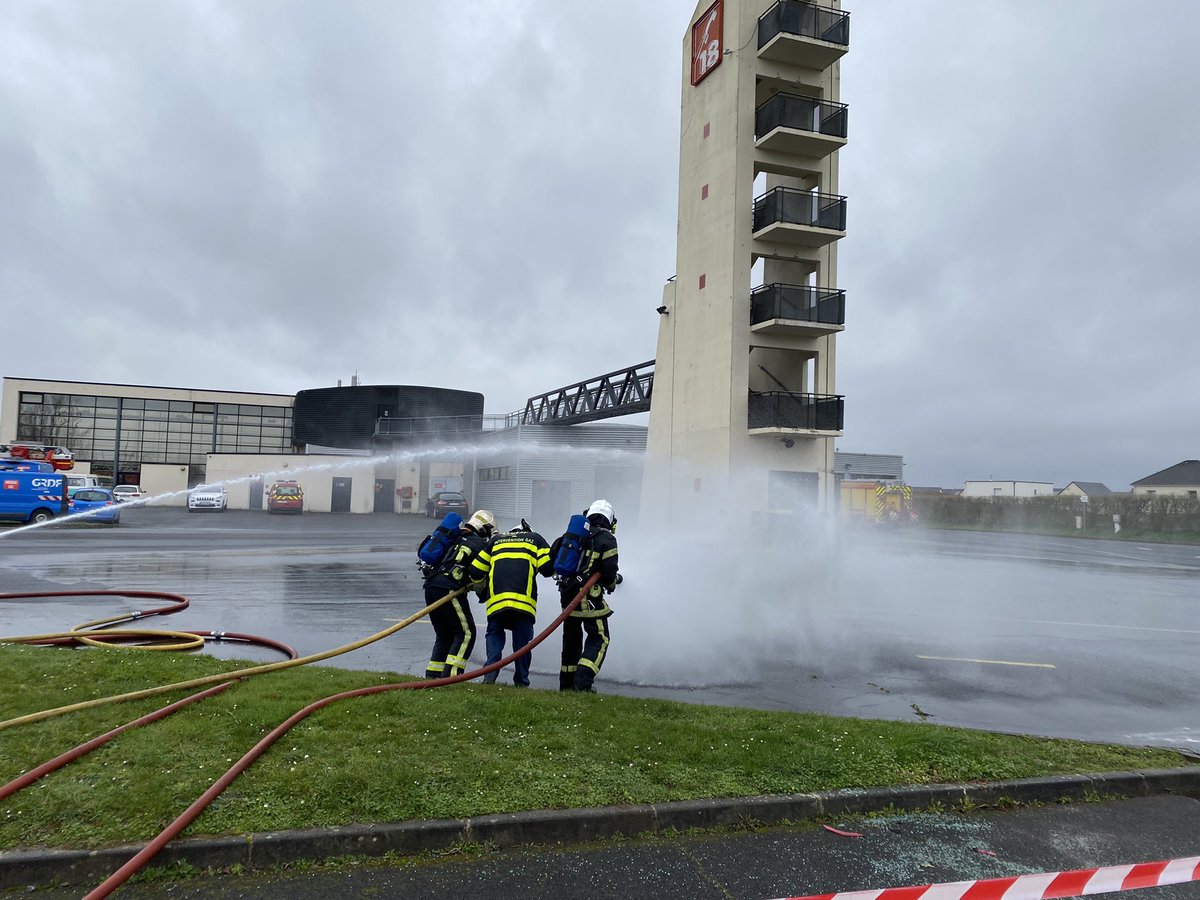 Merci au <a href="/SDIS14/">SDIS 14</a> pour votre excellent accueil et à nos collègues <a href="/GRDF/">GRDF</a> volontaires engagés à vos côtés dans toutes les situations périlleuses. 
Reconnaissance et Respect à vous 🦾