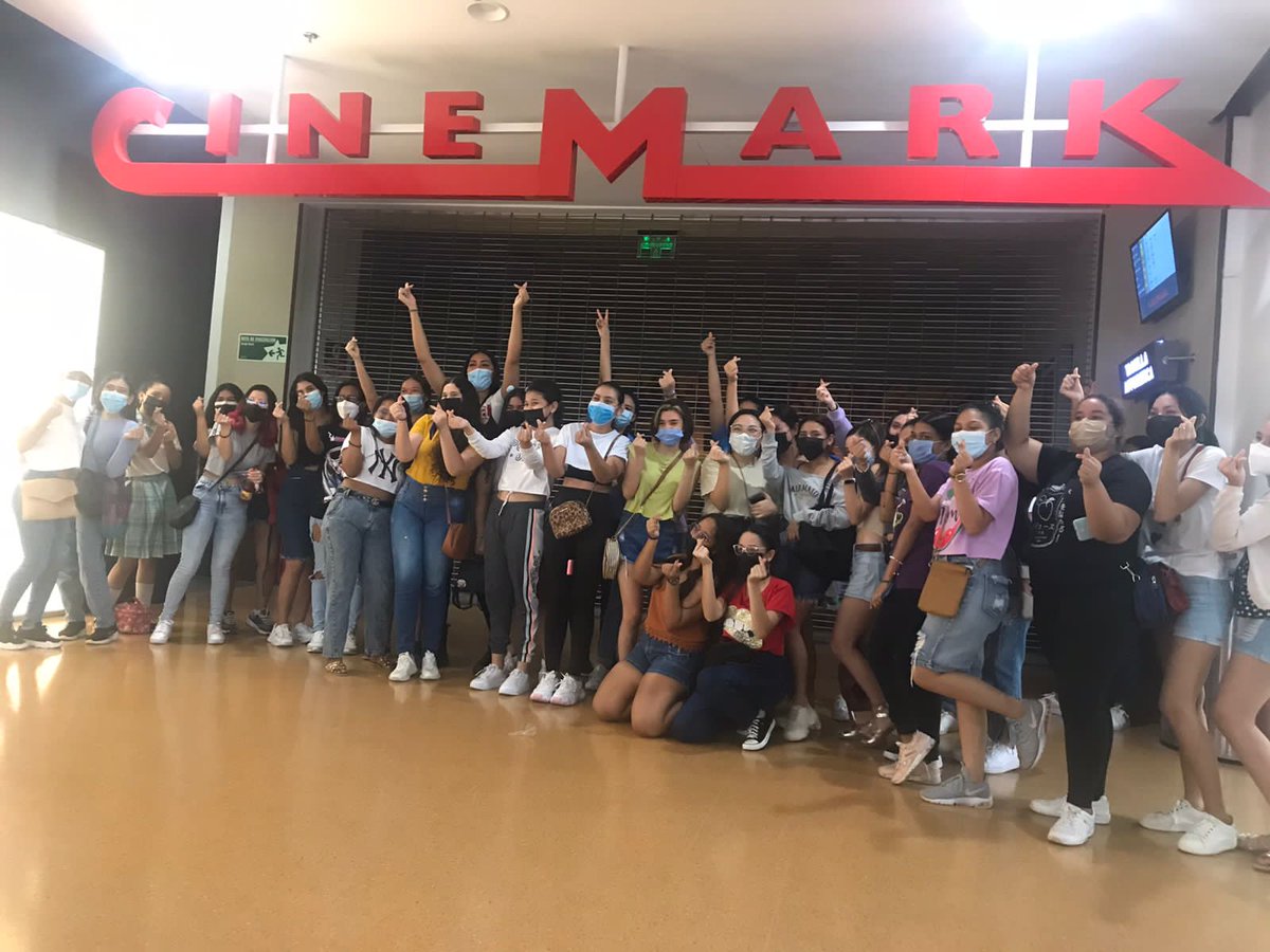 Africakim12's tweet photo. #cinemarksoledad @CinemarkCol
Necesitamos una respuesta, estamos aquí, queremos concierto 💜
@BTS_twt @HYBEOFFICIALtwt https://t.co/r3ZWbTH6wN