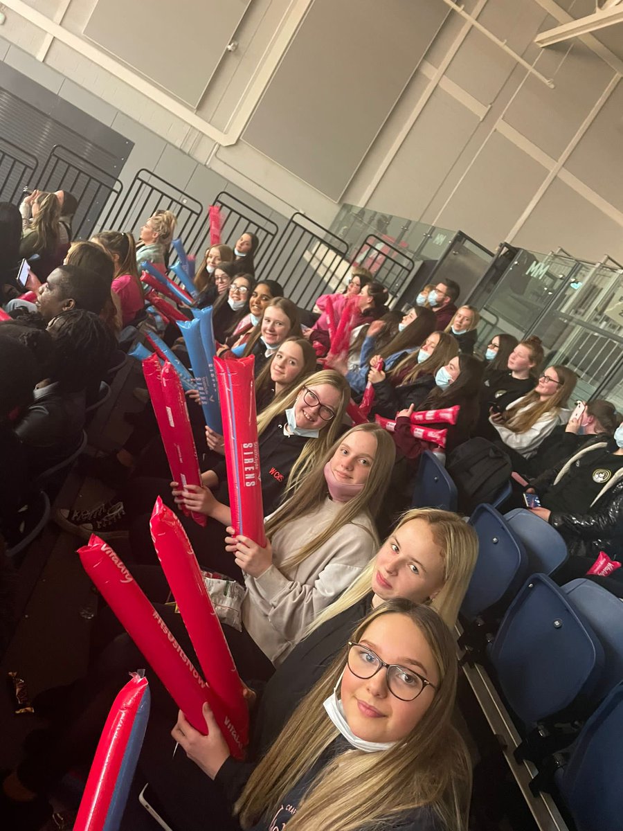 WCHSHWB's tweet photo. The S1-3 Netball had a great night at their first Strathclyde Sorens game last night. Great group of girls, till the next one! 🏐👏🏼 #SirensTribe #WCHSNetball @SirensNetball @WestCalderHigh https://t.co/2PhXqs3OE0