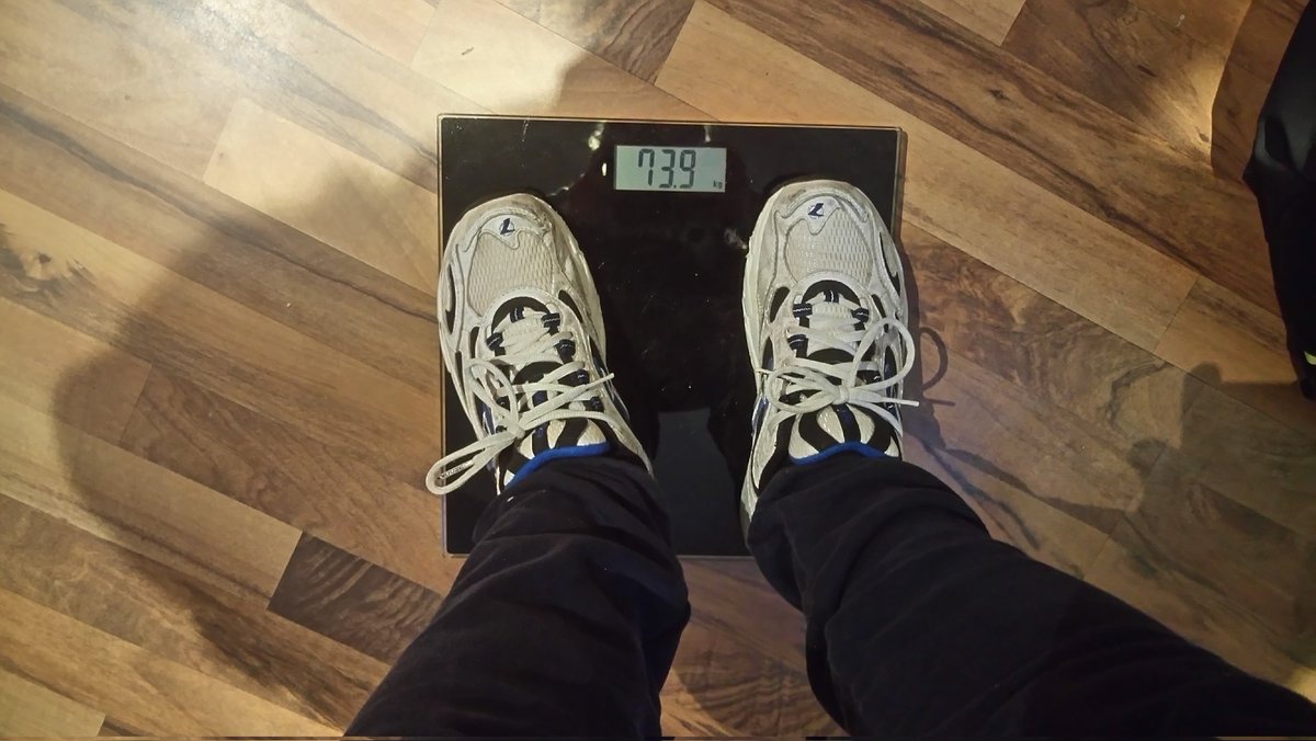 SwedishGamester's tweet photo. #BackInTheGym! Finally I am starting to drop some #BodyWeight! My #StartingWeight was 75,5 kg so I've lost 1,6 kg over the last couple of months. It isn't much but it is something! π https://t.co/w1ustMFlSY