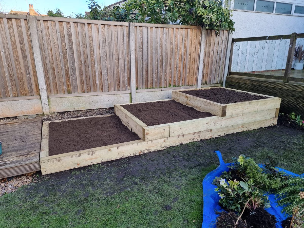 Change of raised beds for our latest client. Out with the old and in with the new. #chestertweets #chesterhour #chester #cheshire #gardening #hedges #grasscut #northwalessocial @ChesterReTweet