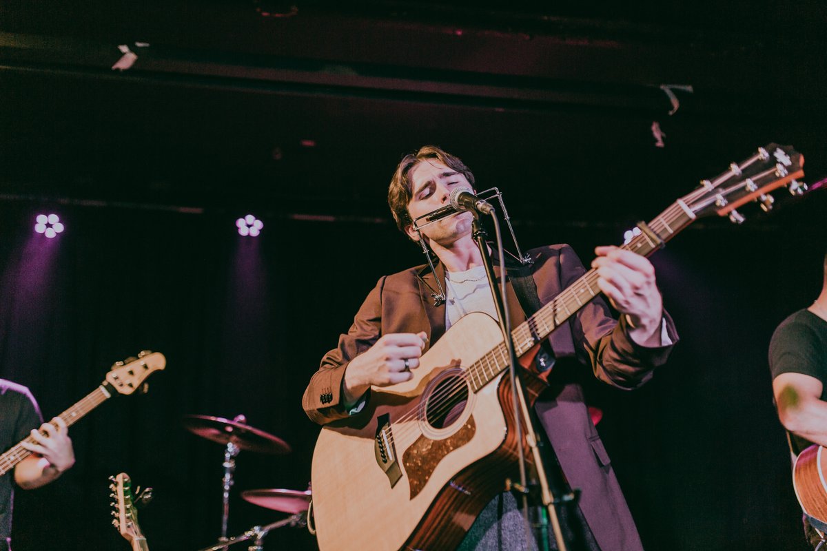 VERY excited to be hitting the road once again! Will I see you at a show?

02/24: Kingston, ON <a href="/MusiikkiCafe/">Musiikki Cafe</a> 
02/25: Smiths Falls, ON - Bowies 
02/26: Hammond, ON <a href="/BrokenStickBeer/">Broken Stick Brewing Company</a> 
03/05: Morrisburg, ON - St. Lawrence Acoustic stage w/<a href="/wearewhitehorse/">Whitehorse</a> 
03/10: <a href="/thedrakehotel/">The Drake</a>