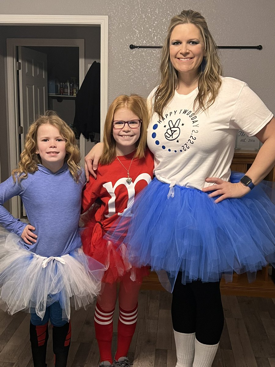 mscombestusd384's tweet photo. Happy TwosDay! 2-22-22. #SGES323 https://t.co/rAlhuDHSr7