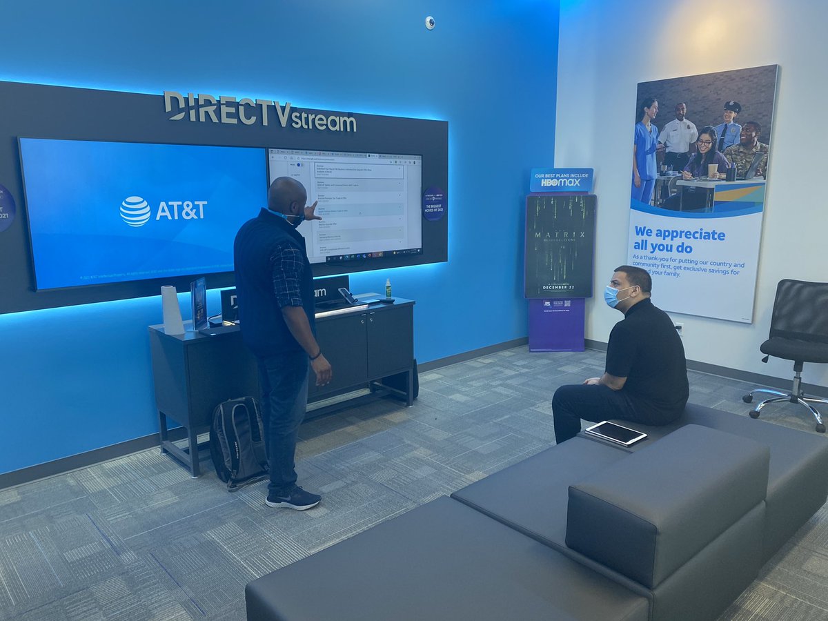 SwatsUp everyone, the BEST Swat Manager <a href="/JacksonTrudell/">Trudell Jackson</a> out here in Daytona training our new hires👍🏾. Our dedication to our AR partners is unmatched. #BlueLink #SwatsUp <a href="/JacksonTrudell/">Trudell Jackson</a> <a href="/Ciara_Wills/">cwills</a> <a href="/reynaolivo1/">Reyna Olivo</a> <a href="/EBE_ONEFLA/">Enhancing Black Excellence</a>