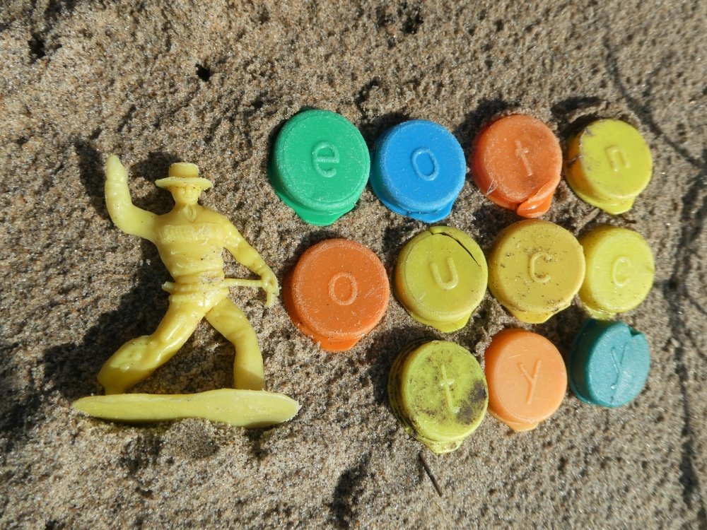 Rounding up the <a href="/smartielidbeach/">Smartielidsonthebeac</a> during a <a href="/2minbeachclean/">2 Minute Beach Clean</a> today in sun and no wind! <a href="/Portheras/">Friends of Portheras</a> <a href="/Cornish_PPC/">CornishPPollutionC</a> <a href="/BareFoot_IOS/">BareFootPhotographer 👣</a> <a href="/Pagey1951/">John Page</a>