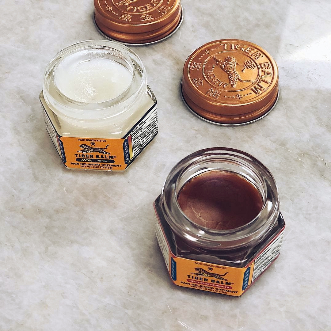 Tiger_Balm_US's tweet photo. You know what’s better than a jar of Tiger Balm? Two jars of Tiger Balm. ✌
#TigerBalm #TigerBalmExtra #TigerBalmUltra #PainRelief #WorkWhereItHurts #Twosday #PalindromeDay #Ambigram #AmbigramDay #22222Day #TwosdayTuesday https://t.co/oZF7CLdbYh