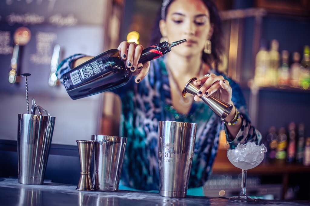 theartfulduke's tweet photo. What's your favourite cocktail? We'll soon be launching cocktail masterclasses where our mixologists will guide you through how to shake up some of our classics. Keep your eyes peeled for more deets... 👀🍸 https://t.co/T5GQ190jrX