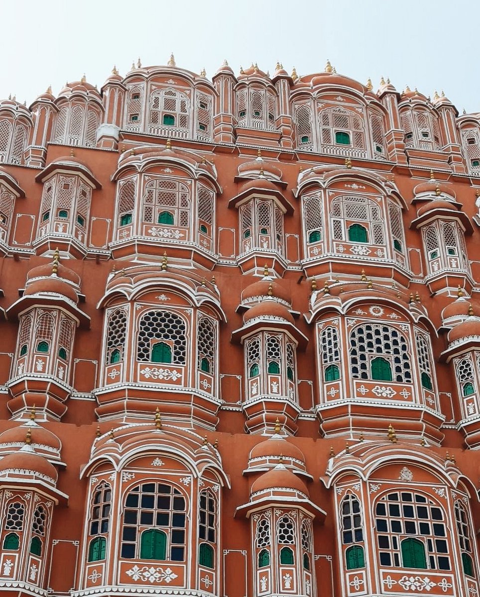 Lovelysinggh's tweet photo. @JaipurLitFest 
#hawamahal #jaipur #rajasthan #withgalaxy #samsung #mobilephotography #phonephotography #streetphotography https://t.co/xp4UYtWyKt