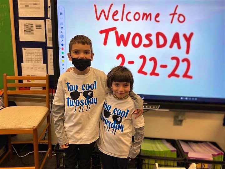 HighlandsSD's tweet photo. It's TWOsday, February 22, 2022 in Mr. Stinelli and Mr. Celko's first grade classes today! Students celebrated today's palindrome date of 2/22/22 with Math and ELA activities focused around the number 2. #palindromedate #Twosday https://t.co/H7HWgoRrfd