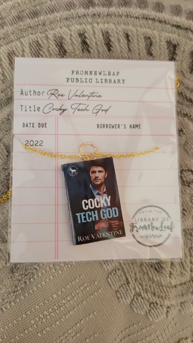 roevalentine's tweet photo. Okay, how cute is this?! 💙  #romance #hea #romancelandia https://t.co/Rvrkp1V5JN