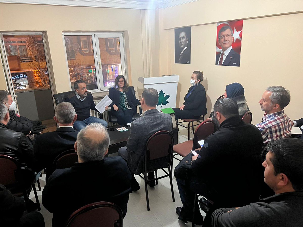 GELECEK Partisi <a href="/GelecekPartiTR/">Gelecek Partisi</a> Kocaeli il yönetim kurulu ile bir araya gelerek, teşkilatlanma üzerine değerlendirmede bulunduk. Misafirperverliği için il başkanımız sayın @serapcakirtr teşekkür ederim. <a href="/SelimTemurci/">Dr. Selim Temurci</a> <a href="/Ahmet_Davutoglu/">Ahmet Davutoğlu</a>