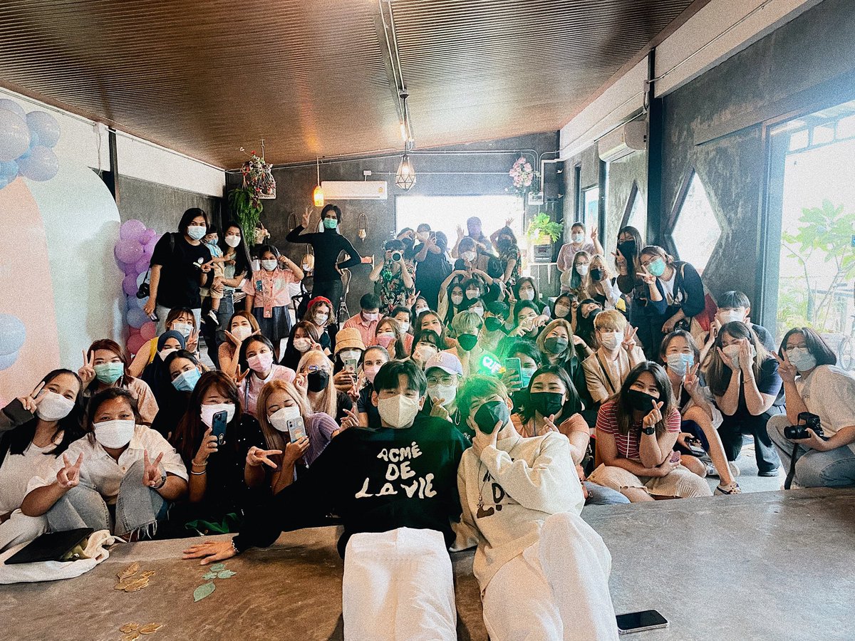 Sixsuperstars's tweet photo. #DomJiw is the safe zone for #JaFirst 💚🧡 #JaFirst2ndAnniversary https://t.co/g8atsjX0Gd