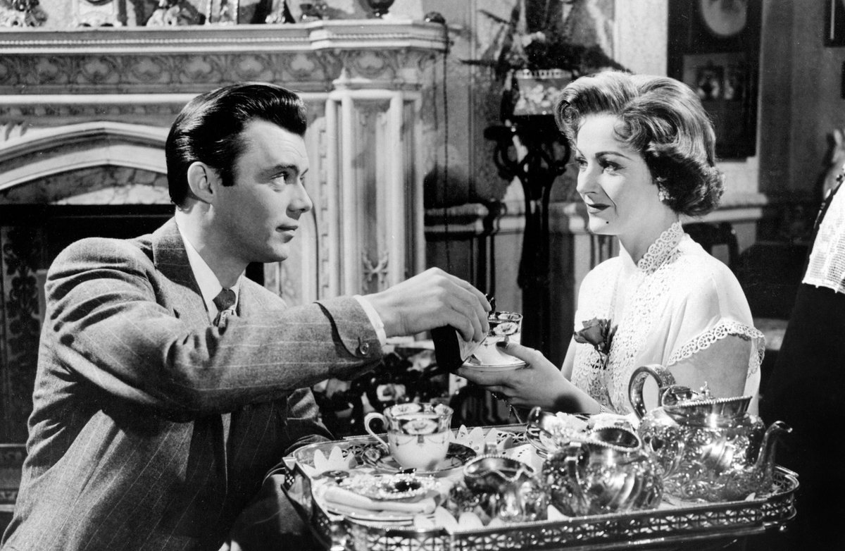 CAST A DARK SHADOW is this week's #NoirAlley on TCM. It's a good one! I ❤️Dirk Bogarde in his "young, handsome, and criminal" phase. OK, all his phases, but this is a gem, with great work from Margaret Lockwood as well.