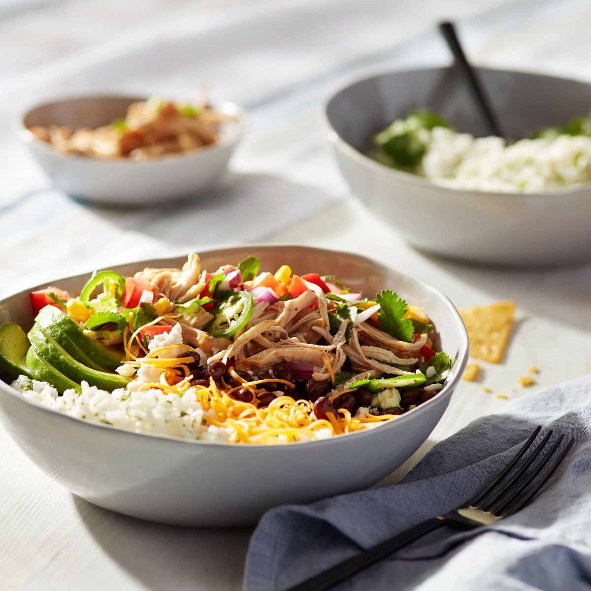 Dish up the deliciousness with our recipe for Chili-Lime Chicken Rice Bowls, featuring Santa Cruz Organic® Pure Lime Juice! spr.ly/6013KRDHB