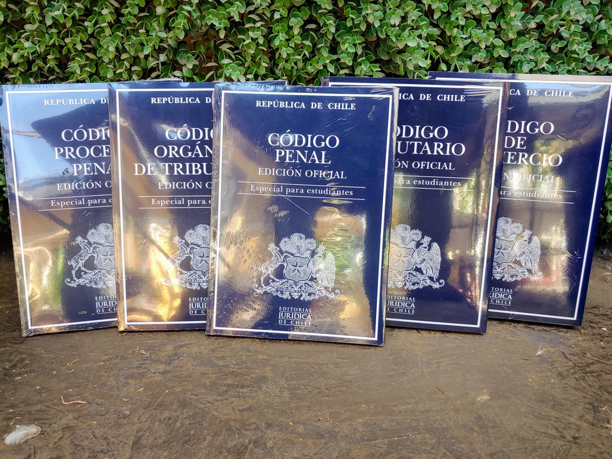 Librero_cl's tweet photo. YA DISPONIBLES !! 📚😍

Códigos Editorial Jurídica estudiante 2022
CP, CPP, COT, CCOM, CTRIB

https://t.co/PHfhFlOBIU
https://t.co/XFrjd5TICP

#códigosdelarepublica
#derechopenal 
#Códigopenal https://t.co/gQT79B7ZUe