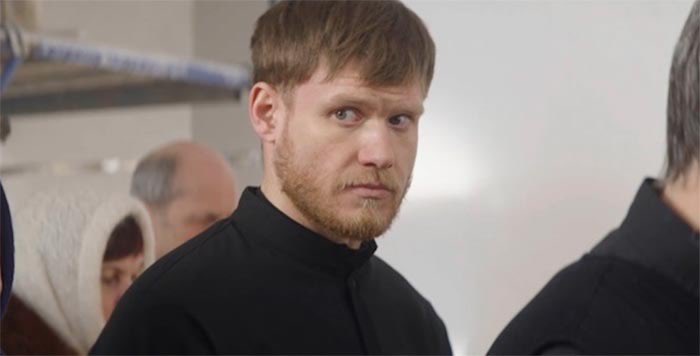 Непослушник главный актер. Юрий кузнецов непослушник. Максим лагашкин непослушник. Виктор хориняк комедия 2021непослушник. Непослушник главный актер.