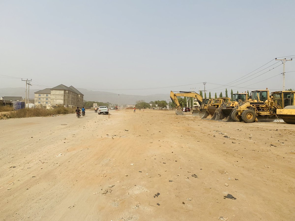 OfficialFCTA's tweet photo. Construction work has commenced for the full scope development of Arterial Road N-20 from Northern Parkway Shehu Musa Yar’Adua Way to the Muritala Mohammed Way/Northern Expressway (ONEX).
#FCTProjects
#FCTIsWorking https://t.co/lxb25ELjm6
