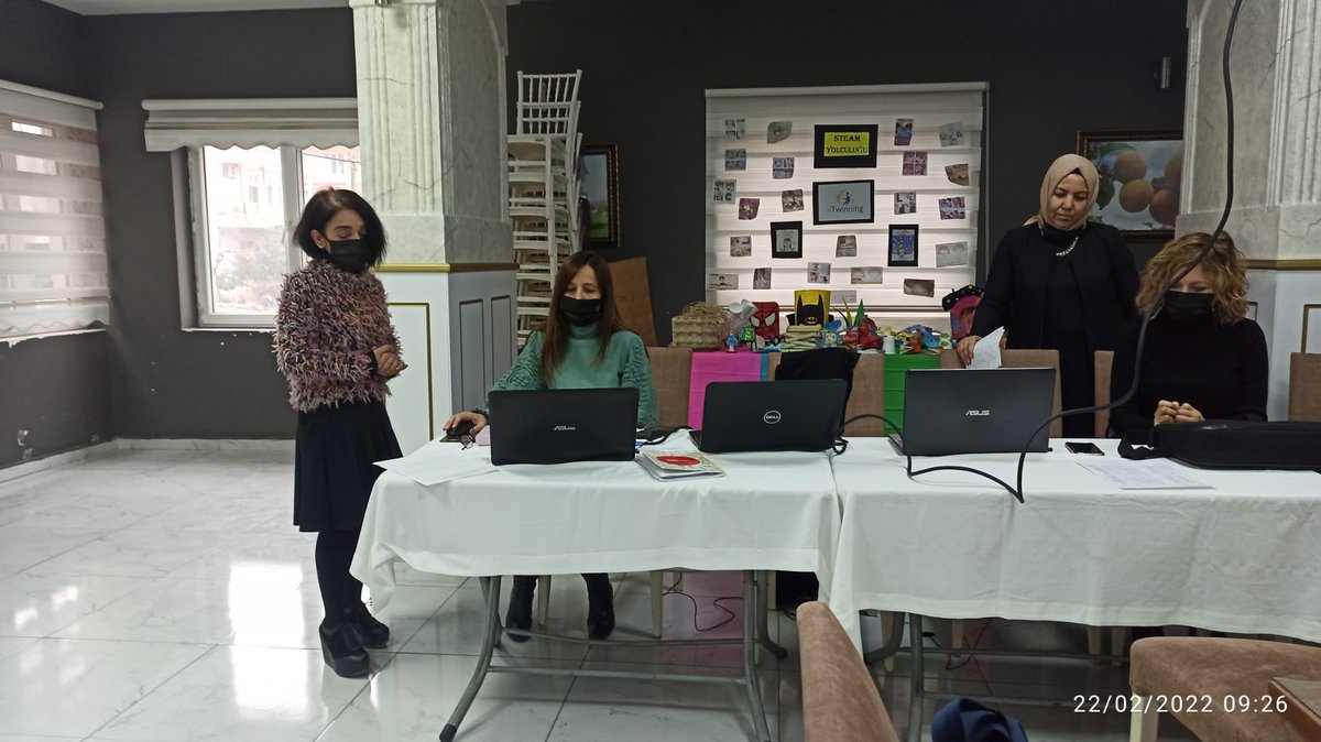 📢Şimdi #eTwinning zamanı⏰
🌍43 Ülkeden 952 bin,
🇹🇷Türkiye'den 288 bin öğretmenin dahil olduğu öğrenme topluluğu.
📍Mut'ta #etwinning bilgilendirme ve atölye çalışmaları yapıldı. <a href="/meb/">Maria Elena Boschi</a> <a href="/MersinMEM/">Mersin İl Millî Eğitim Müdürlüğü</a> <a href="/AdemKoca46/">Adem Koca</a> <a href="/KaymakamlikMut/">Mut Kaymakamlığı</a> @harungergin <a href="/MemBasin/">BASIN VE HALKLA İLİŞKİLER</a> <a href="/ibrahim_oguz/">İbrahim OĞUZ</a>