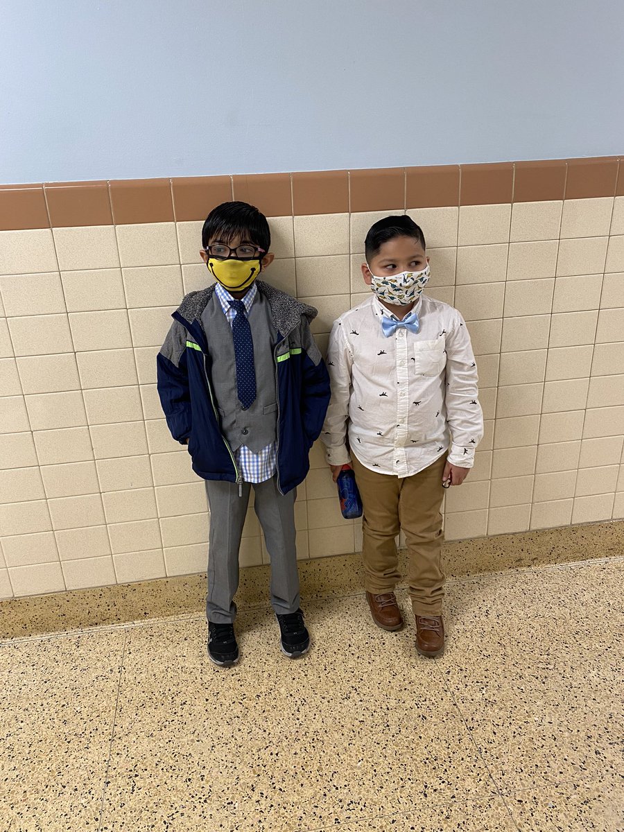 DrPatersonCBL's tweet photo. C. B. Lamb students and staff @NHTSCHOOLS are seeing double today 2/22/22 @helenpaynehp @Phillies https://t.co/qI6cu0Evqi