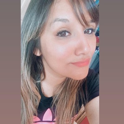 layiyib's tweet photo. #NuevaFotoDePerfil https://t.co/083Hkx3qI9
