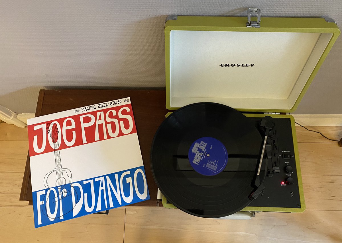 tobeEdwin's tweet photo. Nieuw in de Tone Poet Series van @bluenoterecords, For Django van Joe Pass. Een 1964 opname voor Pacific Jazz Records. https://t.co/YGWSwUZ8wz
