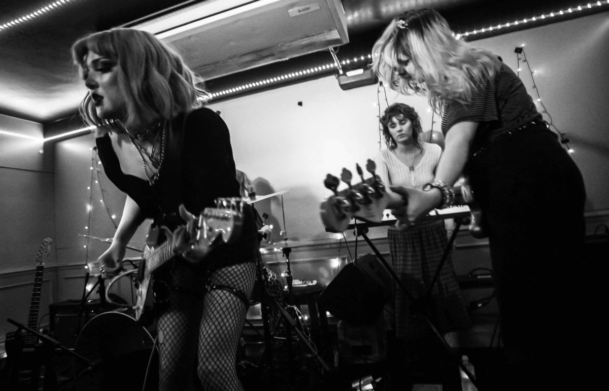 INTERNATIONAL WOMEN’S DAY 🖤

We will be celebrating International Women’s Day on March 6th at <a href="/Oportobar/">Oporto</a> 😇

We’re very excited and honoured to be a part of this show, as £1 per ticket goes to @GordianStimm’s transition fund 🖤

<a href="/BloomSessions/">Bloom Sessions</a>