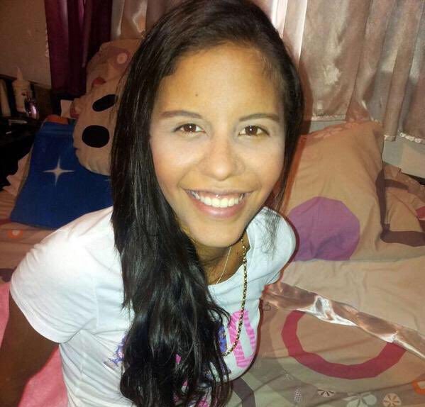 JohanLozada26's tweet photo. 8 años de aquel día en que ya no resististe más, tras haber recibido un escopetazo a quemarropa en la cara, 3 días antes.

Honor y Gloria Geraldine! https://t.co/m7jmeLxuzV
