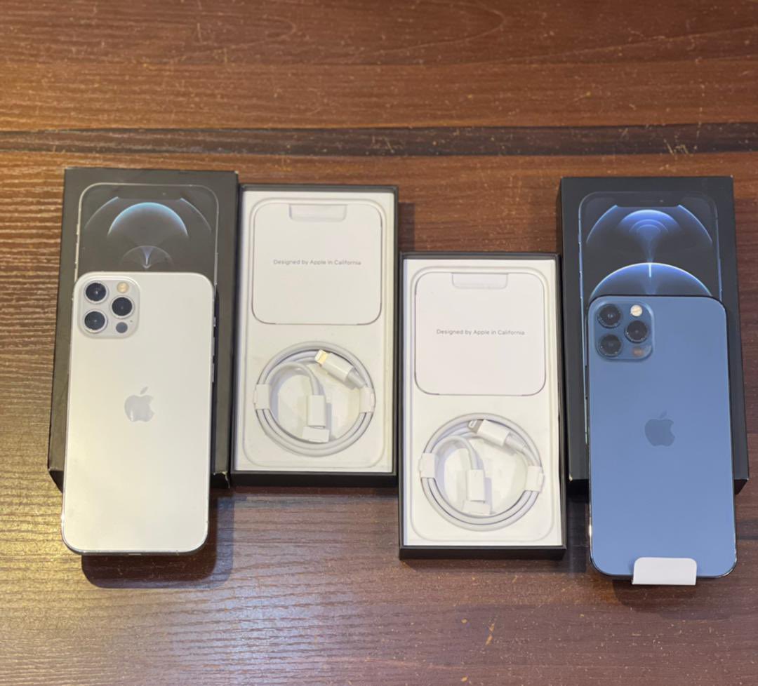 liamtechng's tweet image. #OPENBOXDEALS 

PLEASE RETWEET.🥺🙏🏼

🇺🇸 Open Box XR 64GB | FU | N195K BH 90%  
🇺🇸 Open Box Xsmax 64GB | FU| 260K BH 99%

🇺🇸 Open Box iPhone 12 Pro 128GB | Factory Unlocked  128GB - N475K BH 100%  
256GB - N495K BH 100%