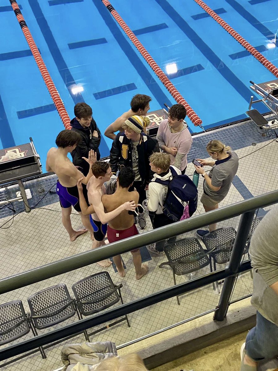 loganbenjack's tweet photo. It’s a brotherhood thing💙💛🏊‍♂️ SJJ style https://t.co/vRUXP4FsXa