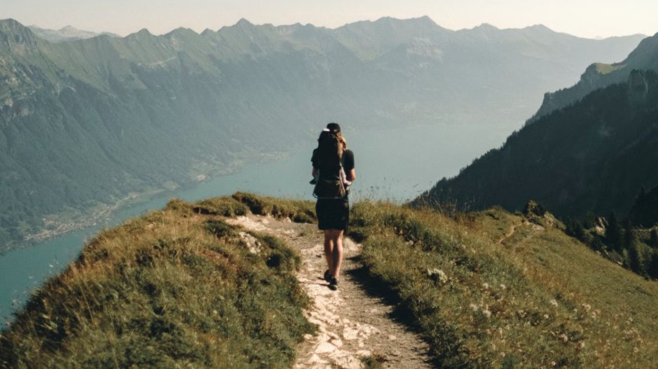 CreativeMethod_'s tweet image. Are things going your way?  😎
Or….
…maybe your goals are still out of reach…
Put yourself in situations where you have more options than your competition.
💪  ✈️
We help businesses and entrepreneurs win big!
DM me “winning” to talk about your goals.
#hiking #smallbusiness