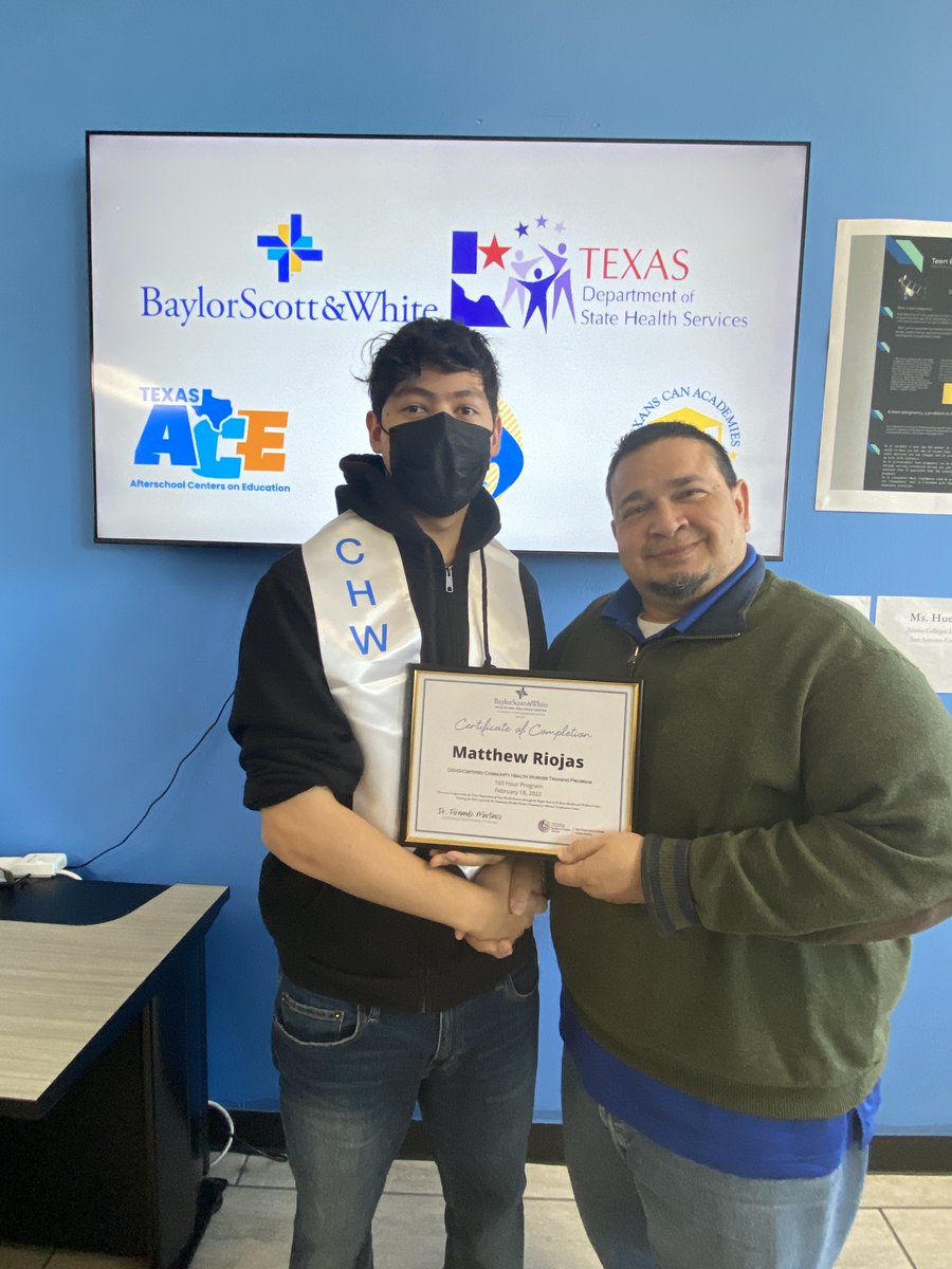 TexansCan's tweet photo. With thanks to our Texas Afterschool Centers on Education team & partners @bswhealth, seven students in San Antonio completed 160 hours of training as Community Health🩺Workers! With this certification, they’re ready to connect neighbors to better health!😷
#TCASan #PaveTheWay https://t.co/70UqNONi26