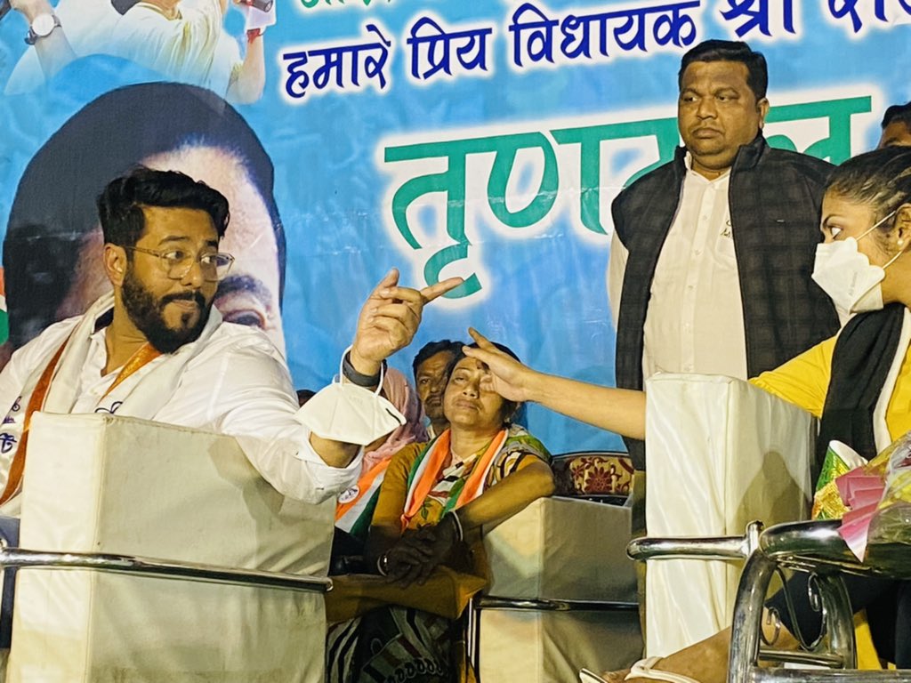 ABHINASHSHAW20's tweet photo. টিটাগড় পৌরসভার তৃণমূল প্রার্থীদের সমর্থনে টিটাগড়ে জনসভায় করলে @iamrajchoco and @sayani06 https://t.co/47bD9r93G5
