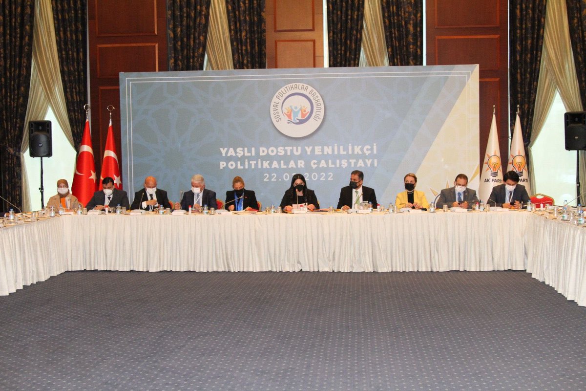 jsarieroglu's tweet photo. Genel Merkez Sosyal Politikalar Başkanlığı olarak çalıştaylarımızı sürdürüyoruz. Bugün ilgili kesimlerin kayılımıyla Yaşlı Dostu Yenilikçi Politikalar Çalıştayımızı gerçekleştirdik. https://t.co/Itp4n10J5W