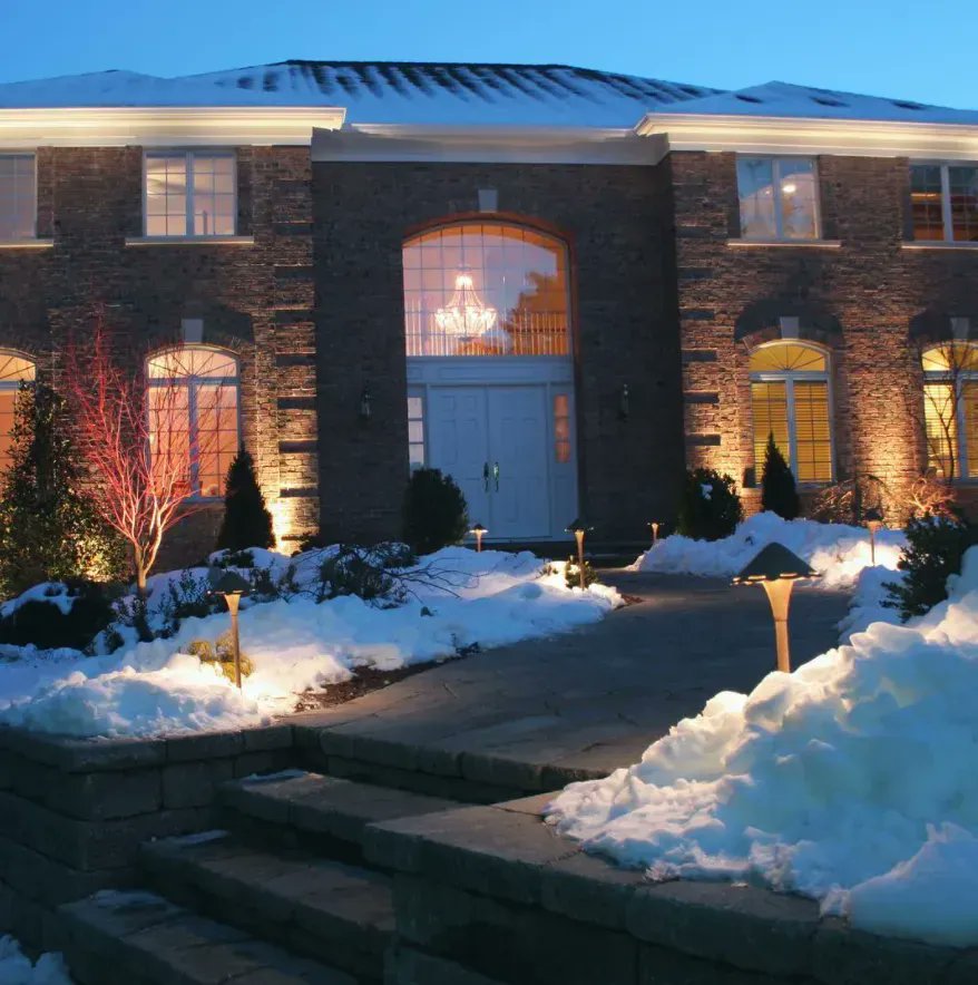 CAST_Lighting's tweet photo. Make sure your pathway is nice and bright for the safety of your family!
#CASTLighting #PathLights #SandCastBronze https://t.co/sD8PqbZRsl