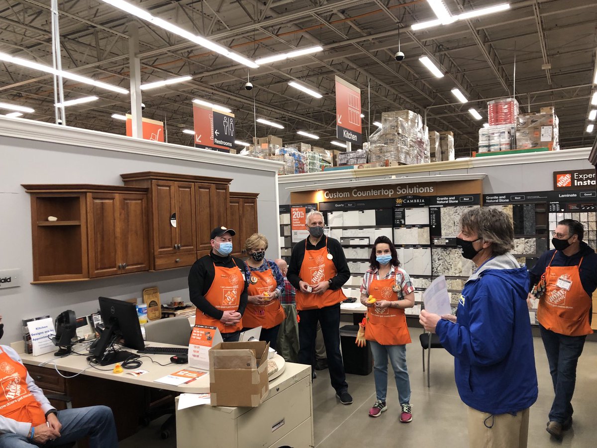 Thank you Teresa and Team 2305 for your invitation to do another PK.  You all rock!! #Proudpartners #fillthepipeline ⁦<a href="/JoeAutry/">Landshark Joe</a>⁩ ⁦<a href="/TSoltysik/">Teresa Soltysik</a>⁩ ⁦<a href="/LorieCorke/">Lorie Bowen</a>⁩ ⁦<a href="/EldredPeterson/">Pete Peterson</a>⁩