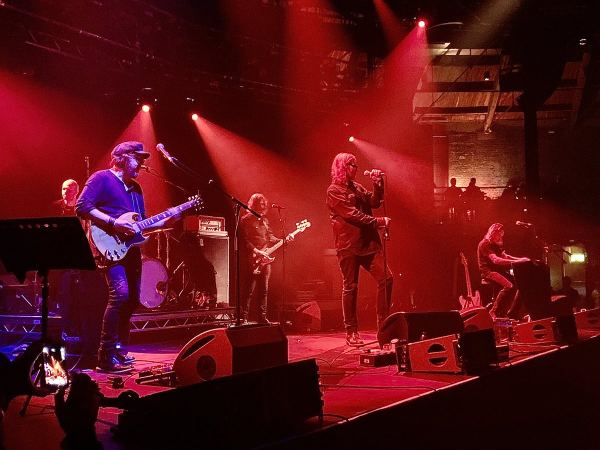 dotty_stu's tweet photo. @marklanegan Gone too soon. Had the pleasure of seeing you a few times over the years , last time at the roundhouse in LDN. RIP. https://t.co/yExzXADldT