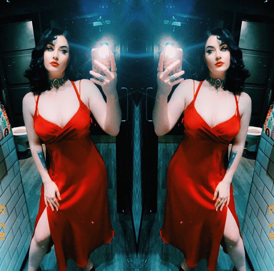 Nobody can be told what the matrix is, you have to see it for yourself. Were you listening to me Neo? Or were you looking at the woman in the red dress? Nobody can be told what the matrix is, you have to see it for yourself. Were you listening to me Neo? Or were you looking at the woman in the red dress?