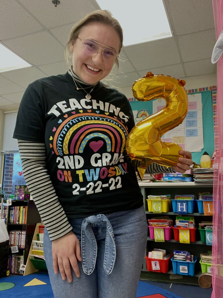 teachwme_smith's tweet photo. Twosday in 2nd grade! https://t.co/g3FRC3MCQa