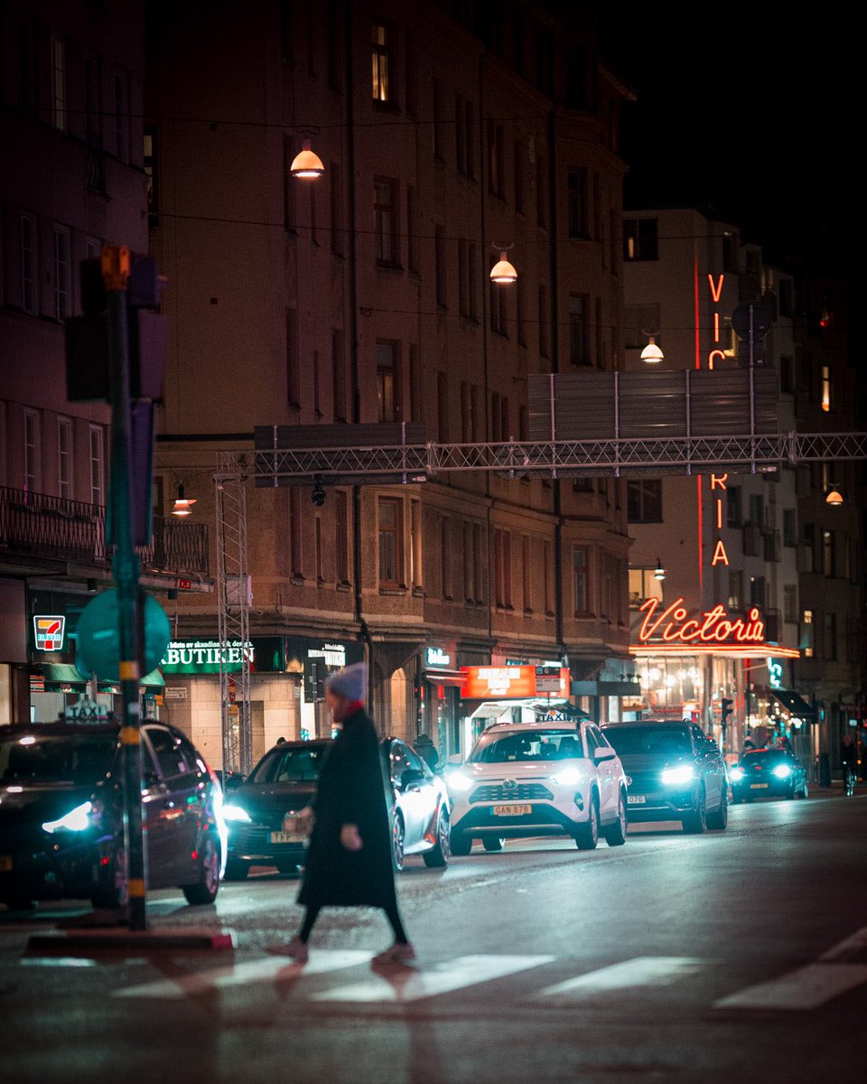 IssarCerrato's tweet image. By night #streetphotography