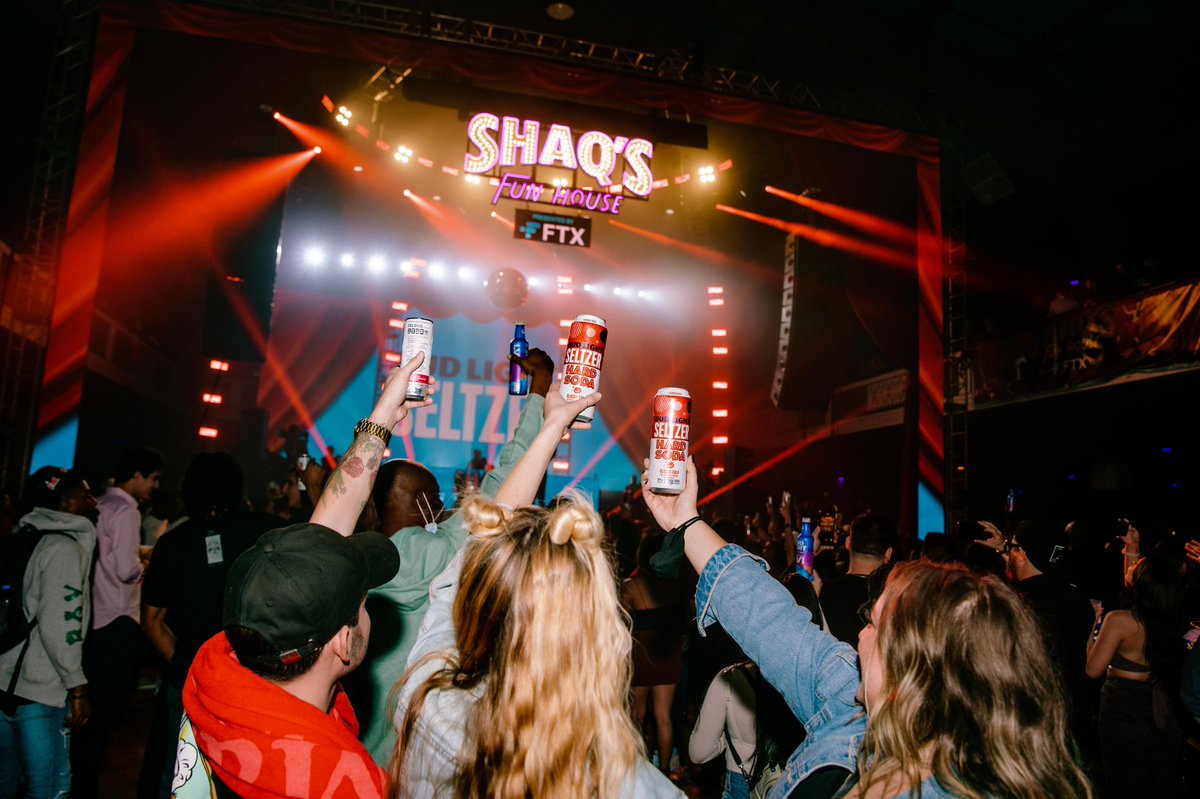 ShaqsFunHouse's tweet photo. We had the most epic CHEERS 🍻 moment thanks to @budlight Seltzer. What’s your go-to? 🍺 Bud Light? Bud Light Seltzer? Bud Light Seltzer Hard Soda? Bud Light NEXT? The possibilities are endless! #LoudestFlavorsEver https://t.co/qVMWgrt3Vd