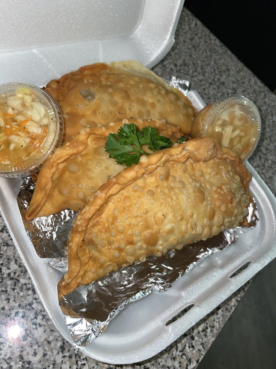 1804Kitchen's tweet image. Pate Kode ..🔥🔥🔥🇭🇹🤤🤤. 4707561029 #Haitianfood#mouthwatering#manjelakay#homecooking#thebest#1804#haiti#instafood#explore#Caribbeanfood#atl#atlantaeats#atlfoodies#foodblog#foodporn#haitianart#catering#creole#chefzoe#cheflife#entrepreneurs