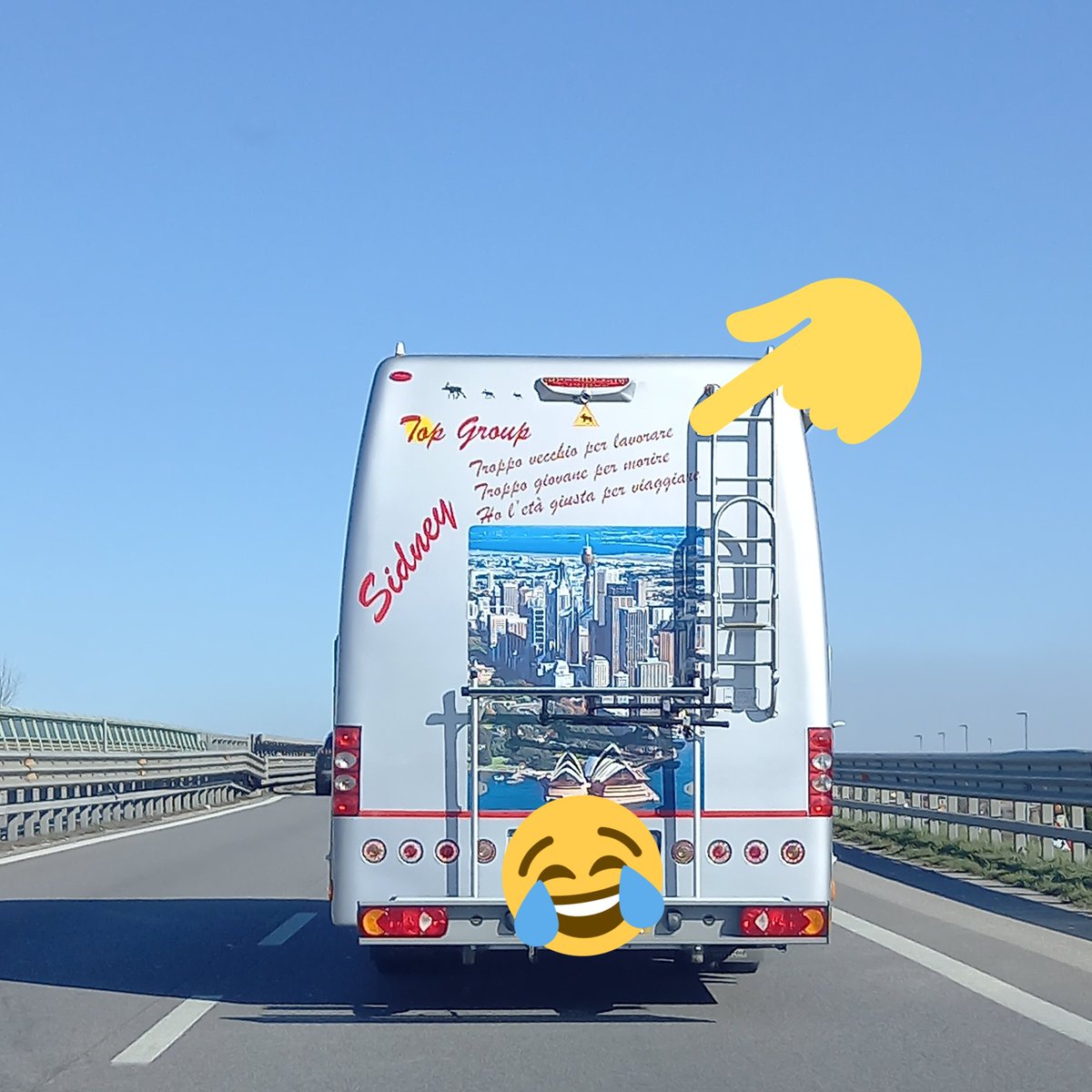 Souvenirviaggio's tweet photo. DICHIARAZIONE INECCEPIBILE 
Non trovate?🤪🤣😅😂

#travel #travelphotography #blog https://t.co/fSpfxElhnq