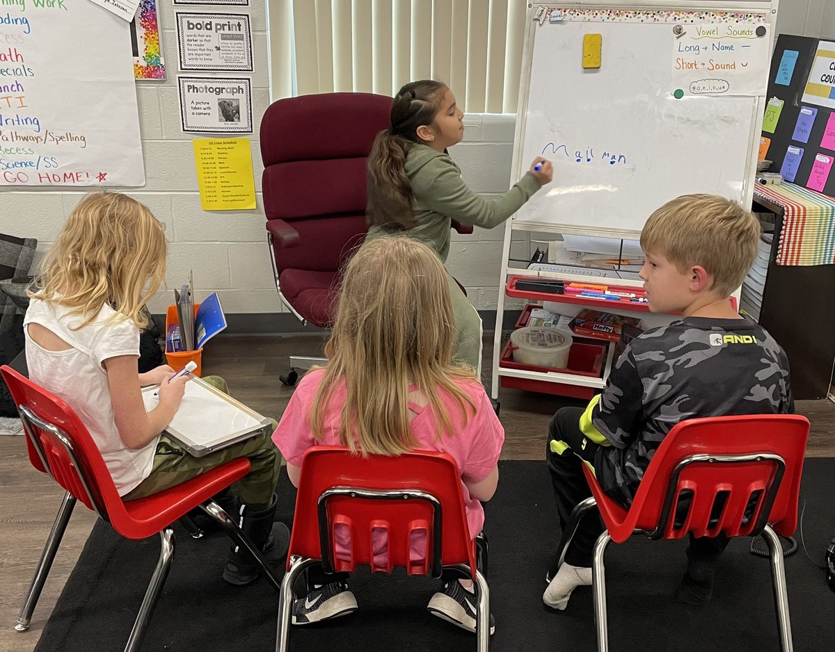 It’s recess time and they are pretending to be me. And coding words together. BY CHOICE! 😍 #tigerlegacy